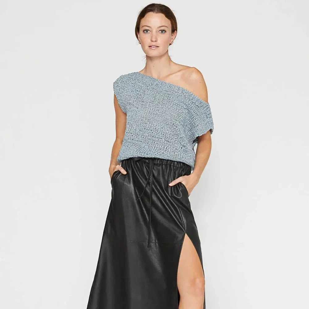 SOLD- BROCHU WALKER Cei Sueded Ribbon Top NWT - Picture 2 of 12